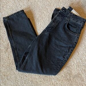 Everlane black straight leg curvy crop jean